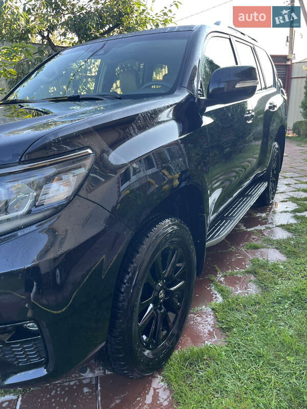 Позашляховик / Кросовер Toyota Land Cruiser Prado 2022 в Києві