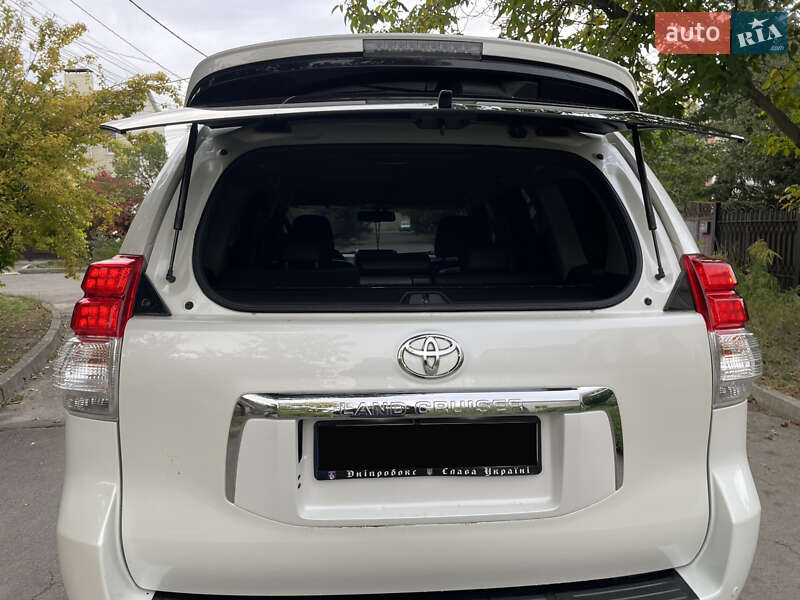 Позашляховик / Кросовер Toyota Land Cruiser Prado 2010 в Дніпрі фото 7 Позашляховик / Кросовер Toyota Land Cruiser Prado 2010 в Дніпрі