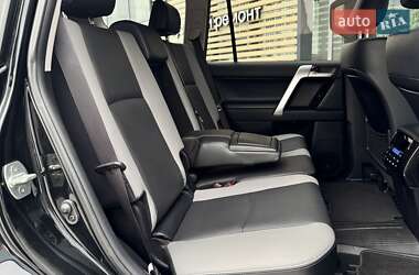 Внедорожник / Кроссовер Toyota Land Cruiser Prado 2023 в 