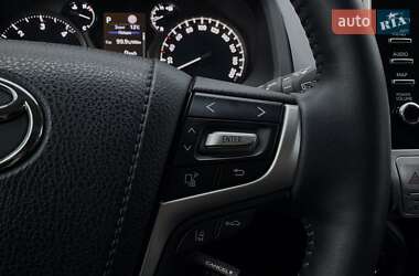 Внедорожник / Кроссовер Toyota Land Cruiser Prado 2023 в 