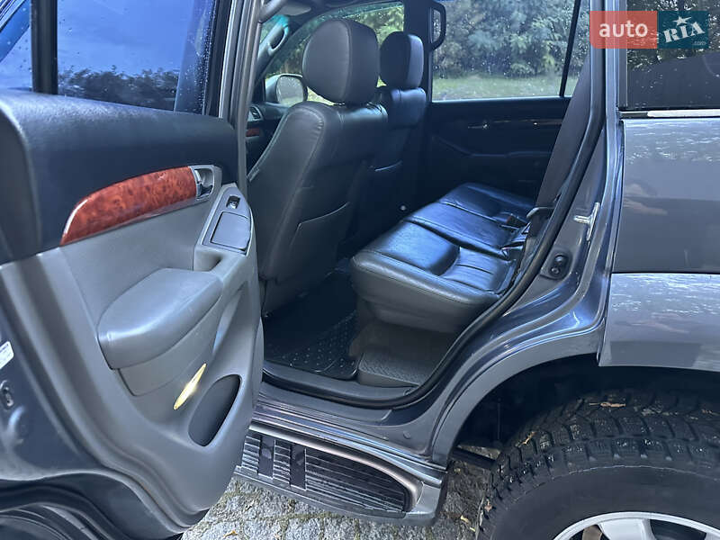 Внедорожник / Кроссовер Toyota Land Cruiser Prado 2005 в Львове