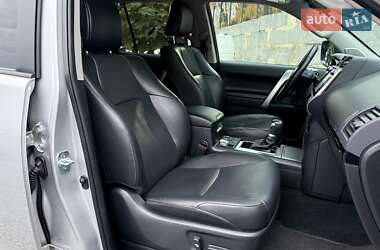 Внедорожник / Кроссовер Toyota Land Cruiser Prado 2020 в 
