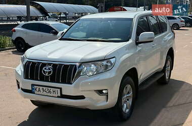 Внедорожник / Кроссовер Toyota Land Cruiser Prado 2019 в 