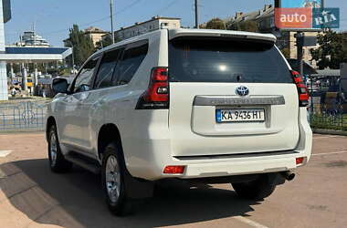 Внедорожник / Кроссовер Toyota Land Cruiser Prado 2019 в 