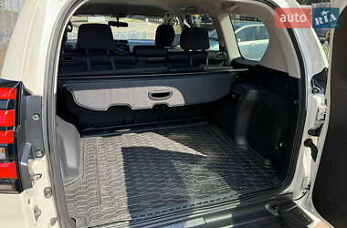 Внедорожник / Кроссовер Toyota Land Cruiser Prado 2019 в 