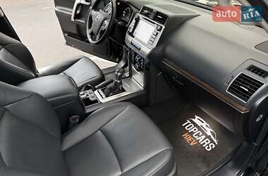 Внедорожник / Кроссовер Toyota Land Cruiser Prado 2020 в 