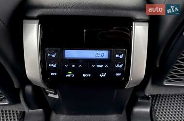 Внедорожник / Кроссовер Toyota Land Cruiser Prado 2020 в 
