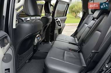 Внедорожник / Кроссовер Toyota Land Cruiser Prado 2020 в 