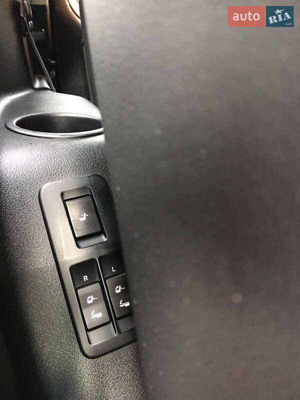 Внедорожник / Кроссовер Toyota Land Cruiser Prado 2014 в Гатном фото 31 Внедорожник / Кроссовер Toyota Land Cruiser Prado 2014 в Гатном