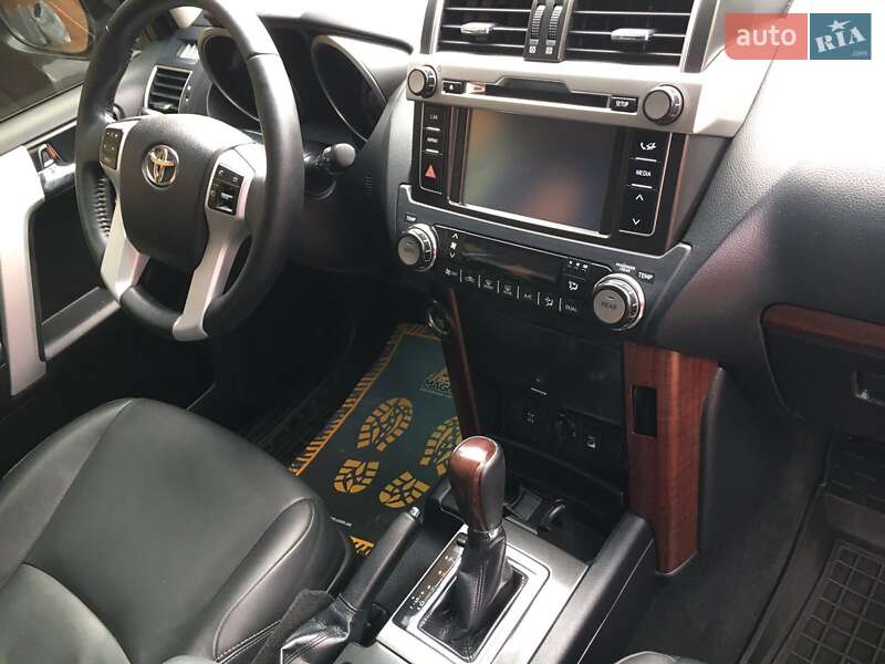 Внедорожник / Кроссовер Toyota Land Cruiser Prado 2014 в Гатном фото 19 Внедорожник / Кроссовер Toyota Land Cruiser Prado 2014 в Гатном