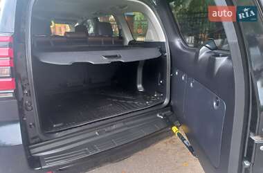 Позашляховик / Кросовер Toyota Land Cruiser Prado 2017 в 