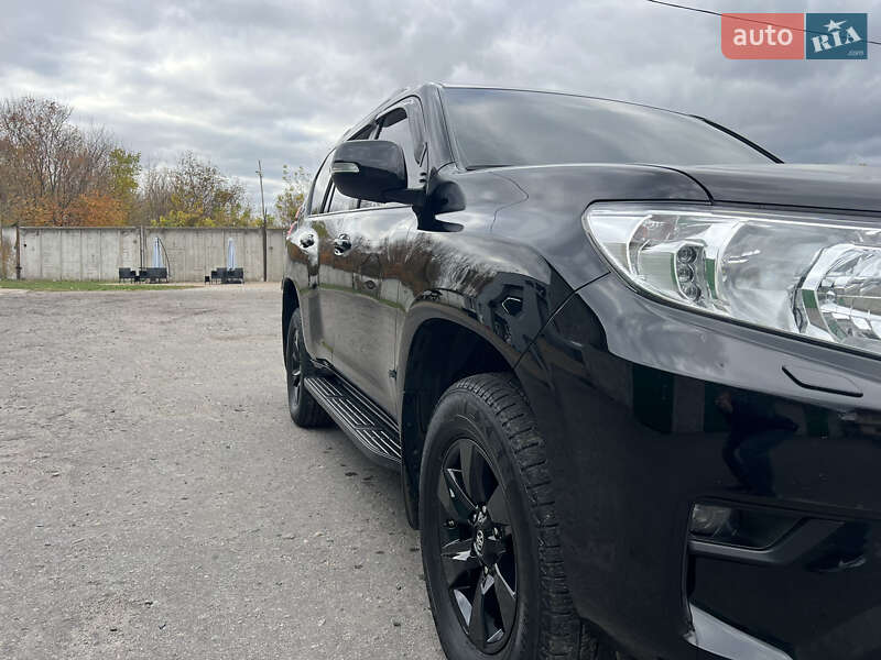 Внедорожник / Кроссовер Toyota Land Cruiser Prado 2019 в Полтаве