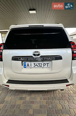 Внедорожник / Кроссовер Toyota Land Cruiser Prado 2018 в 