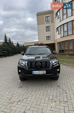 Внедорожник / Кроссовер Toyota Land Cruiser Prado 2021 в 