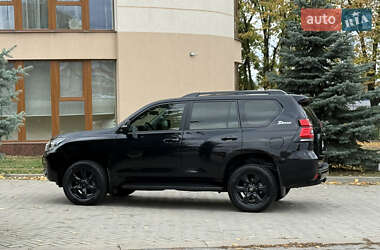 Внедорожник / Кроссовер Toyota Land Cruiser Prado 2021 в 