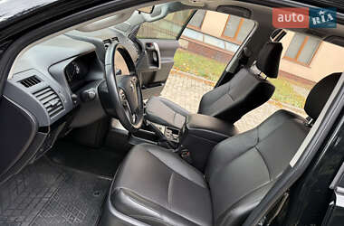 Внедорожник / Кроссовер Toyota Land Cruiser Prado 2021 в 