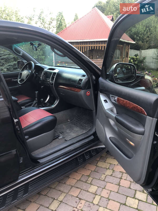 Внедорожник / Кроссовер Toyota Land Cruiser Prado 2005 в Хмельницком