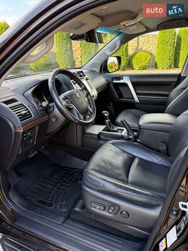 Позашляховик / Кросовер Toyota Land Cruiser Prado 2018 в Івано-Франківську фото 16 Позашляховик / Кросовер Toyota Land Cruiser Prado 2018 в Івано-Франківську