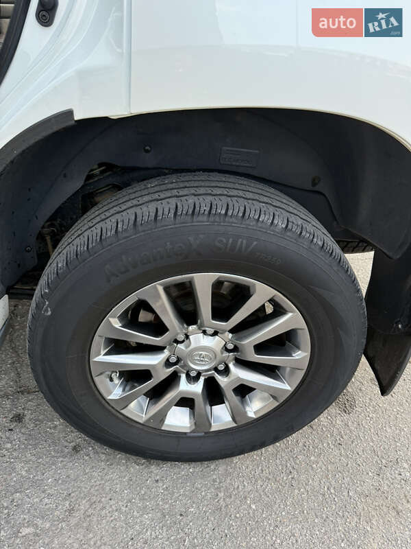 Позашляховик / Кросовер Toyota Land Cruiser Prado 2019 в Полтаві фото 34 Позашляховик / Кросовер Toyota Land Cruiser Prado 2019 в Полтаві