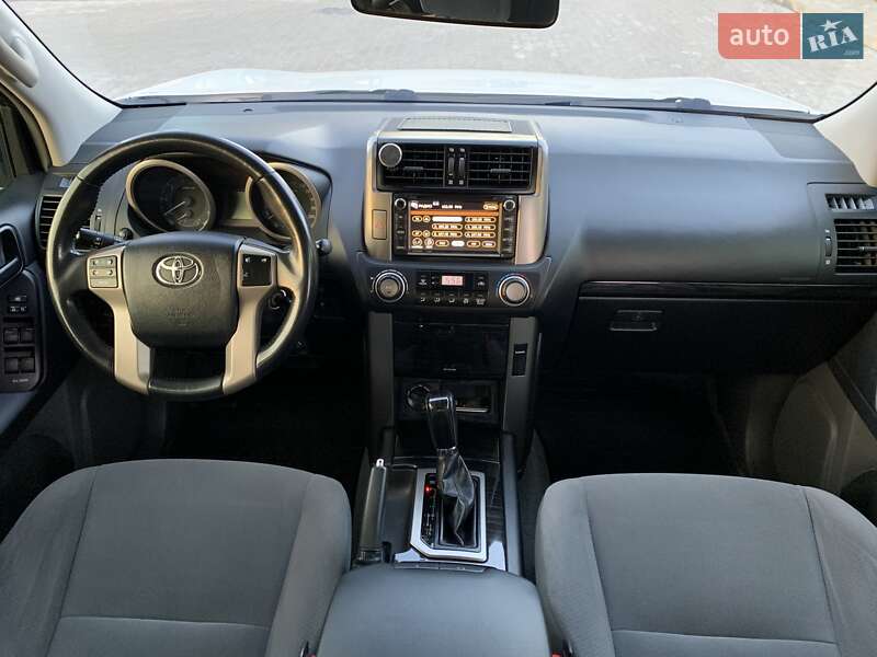 Внедорожник / Кроссовер Toyota Land Cruiser Prado 2012 в Днепре