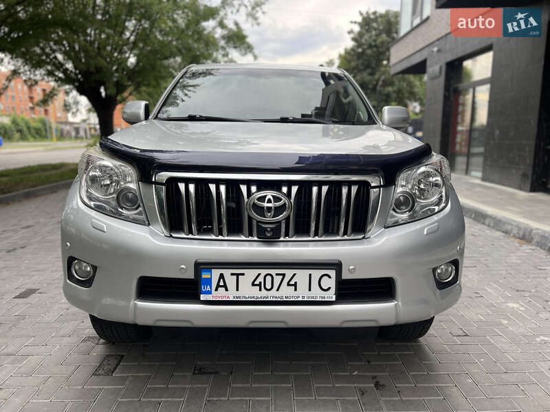 Позашляховик / Кросовер Toyota Land Cruiser Prado 2011 в Ужгороді
