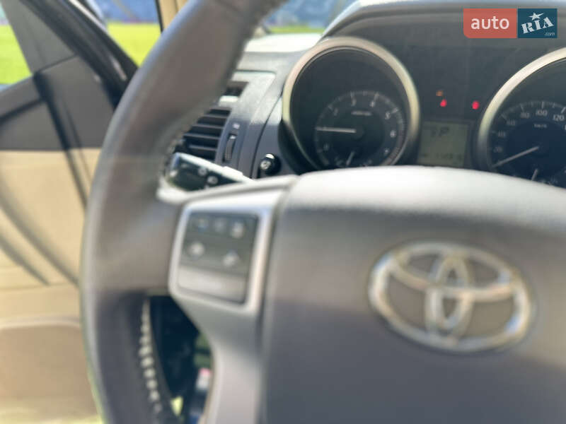 Внедорожник / Кроссовер Toyota Land Cruiser Prado 2017 в Одессе фото 39 Внедорожник / Кроссовер Toyota Land Cruiser Prado 2017 в Одессе