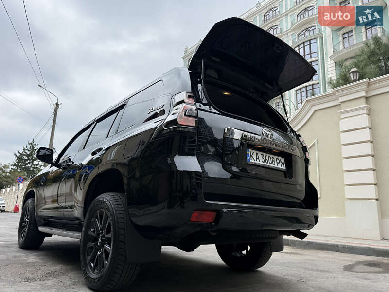 Внедорожник / Кроссовер Toyota Land Cruiser Prado 2022 в Одессе