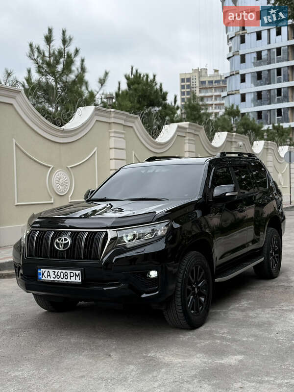 Внедорожник / Кроссовер Toyota Land Cruiser Prado 2022 в Одессе