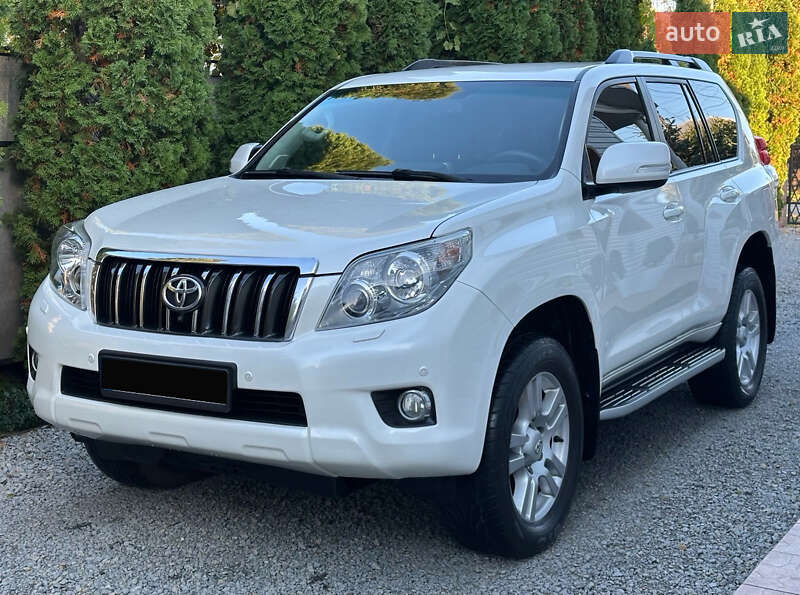 Внедорожник / Кроссовер Toyota Land Cruiser Prado 2013 в Кельменцах