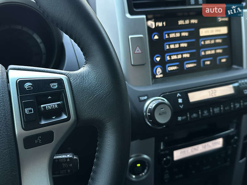 Внедорожник / Кроссовер Toyota Land Cruiser Prado 2013 в Кельменцах