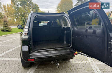 Внедорожник / Кроссовер Toyota Land Cruiser Prado 2020 в 