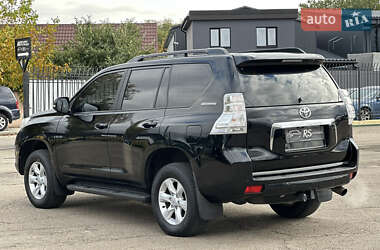 Внедорожник / Кроссовер Toyota Land Cruiser Prado 2012 в 