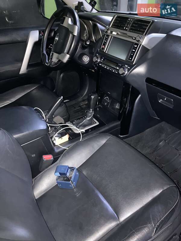 Позашляховик / Кросовер Toyota Land Cruiser Prado 2016 в Хмельницькому фото 15 Позашляховик / Кросовер Toyota Land Cruiser Prado 2016 в Хмельницькому