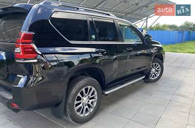 Внедорожник / Кроссовер Toyota Land Cruiser Prado 2019 в 