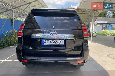 Внедорожник / Кроссовер Toyota Land Cruiser Prado 2019 в 