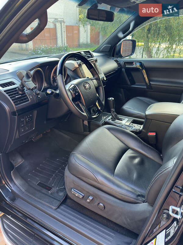 Внедорожник / Кроссовер Toyota Land Cruiser Prado 2014 в Херсоне