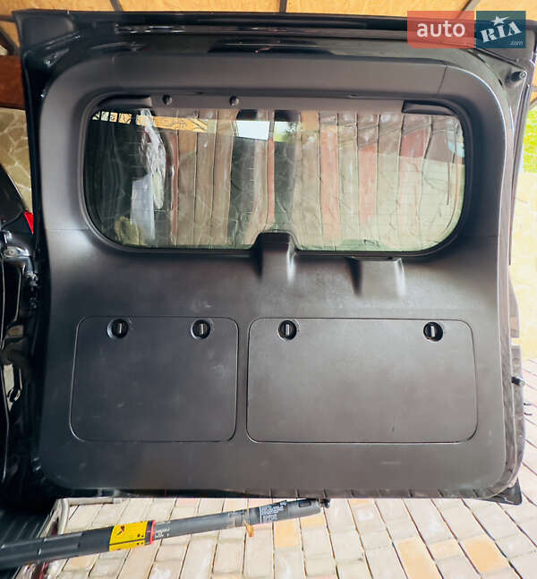 Внедорожник / Кроссовер Toyota Land Cruiser Prado 2014 в Херсоне