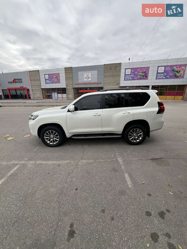 Внедорожник / Кроссовер Toyota Land Cruiser Prado 2019 в Днепре фото 7 Внедорожник / Кроссовер Toyota Land Cruiser Prado 2019 в Днепре