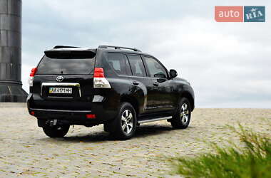 Внедорожник / Кроссовер Toyota Land Cruiser Prado 2012 в 