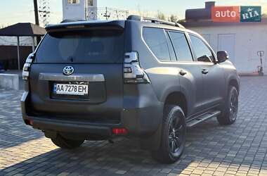 Внедорожник / Кроссовер Toyota Land Cruiser Prado 2019 в 