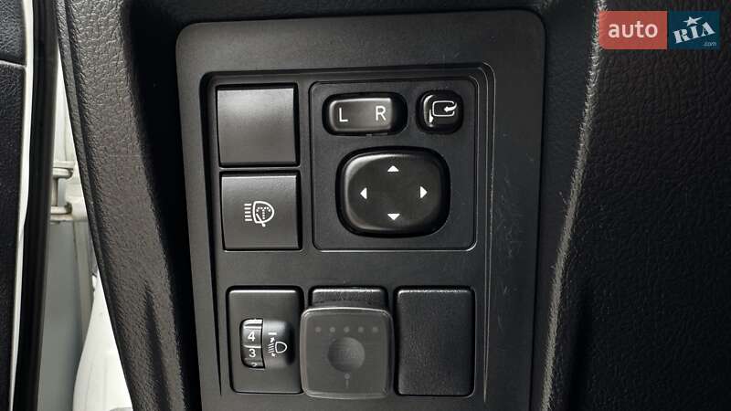 Позашляховик / Кросовер Toyota Land Cruiser Prado 2019 в Чернігові