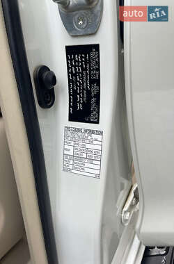 Внедорожник / Кроссовер Toyota Land Cruiser Prado 2011 в 