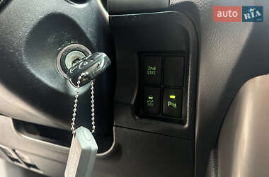 Внедорожник / Кроссовер Toyota Land Cruiser Prado 2011 в 