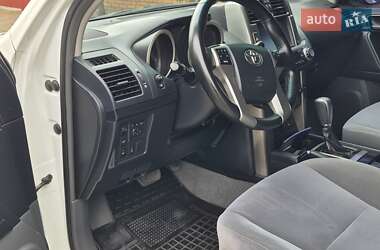 Внедорожник / Кроссовер Toyota Land Cruiser Prado 2013 в 