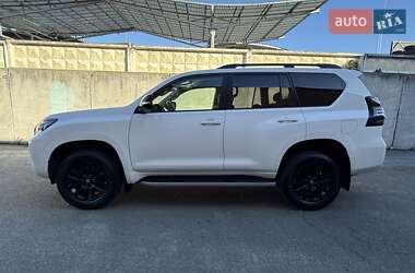 Позашляховик / Кросовер Toyota Land Cruiser Prado 2021 в  фото 8 Позашляховик / Кросовер Toyota Land Cruiser Prado 2021 в
