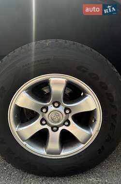 Позашляховик / Кросовер Toyota Land Cruiser Prado 2006 в  фото 13 Позашляховик / Кросовер Toyota Land Cruiser Prado 2006 в