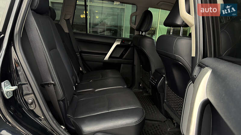 Внедорожник / Кроссовер Toyota Land Cruiser Prado 2019 в Ровно