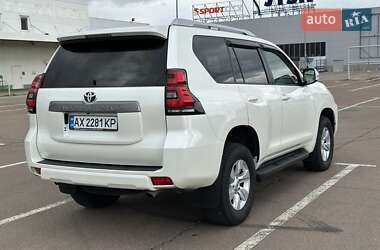 Позашляховик / Кросовер Toyota Land Cruiser Prado 2019 в 