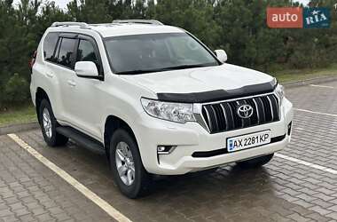 Позашляховик / Кросовер Toyota Land Cruiser Prado 2019 в 