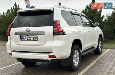 Позашляховик / Кросовер Toyota Land Cruiser Prado 2019 в 